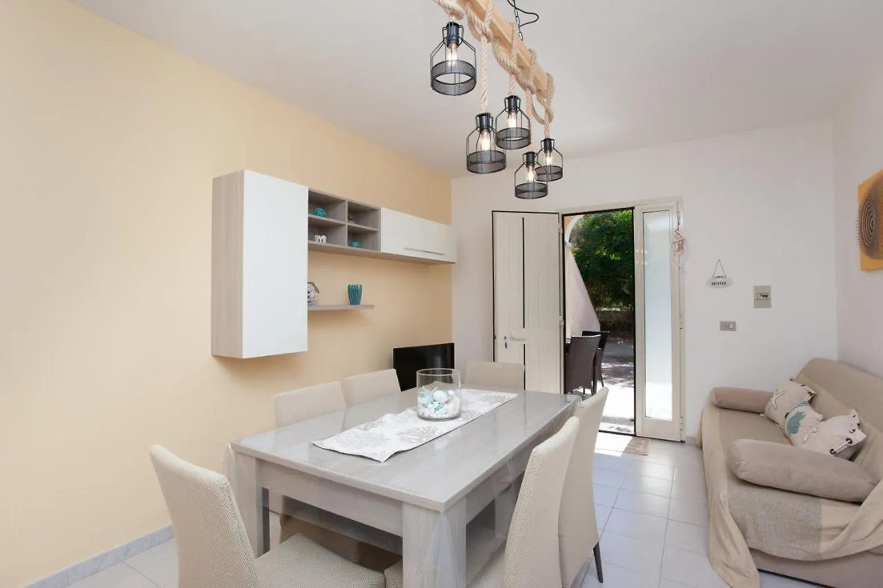 Appartamento Brezza Marina Budoni 0*,  Italia